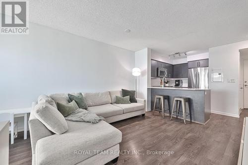 1905 - 125 Western Battery Rd Road, Toronto, ON - Indoor Photo Showing Living Room