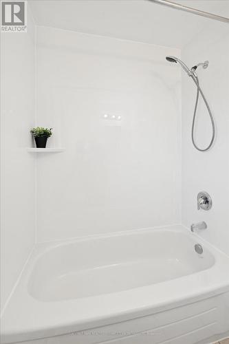 91 Wilfred Avenue, Kitchener, ON - Indoor Photo Showing Bathroom