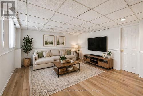 91 Wilfred Avenue, Kitchener, ON - Indoor Photo Showing Living Room