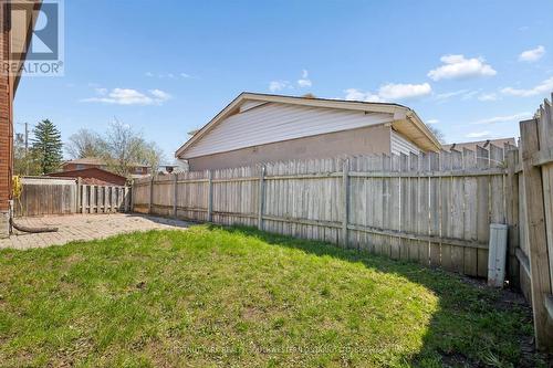 91 Wilfred Avenue, Kitchener, ON - Outdoor
