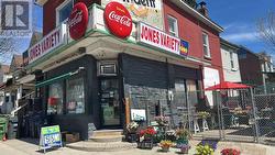 437 JONES AVENUE Toronto, ON M4J 3G7