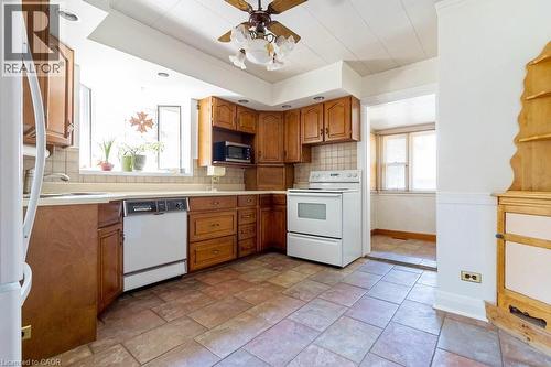 157 Longwood Road N, Hamilton, ON 