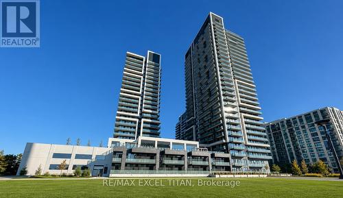#2011 - 105 ONEIDA CRESCENT  Richmond Hill, ON L4B 0H6