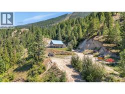 2 fully serviced RV sites for guests. - 