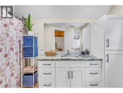 Ensuite for the primary. - 
