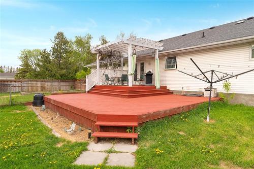 75 Third Street Se, Teulon, MB - Outdoor With Deck Patio Veranda