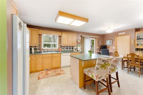 75 Third Street Se, Teulon, MB - Indoor