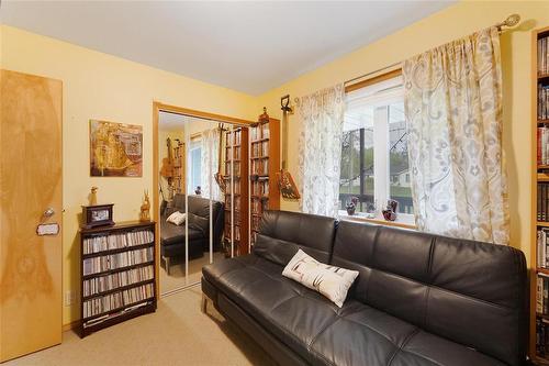 75 Third Street Se, Teulon, MB - Indoor