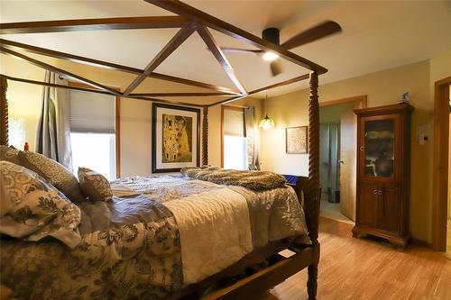 75 Third Street Se, Teulon, MB - Indoor Photo Showing Bedroom