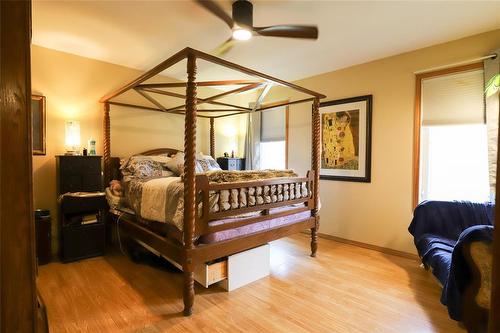 75 Third Street Se, Teulon, MB - Indoor Photo Showing Bedroom