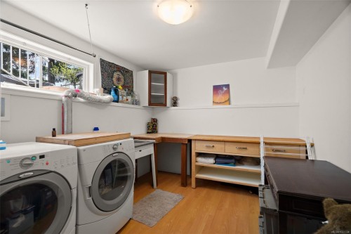 6419 Wicks Rd, Duncan, BC - Indoor Photo Showing Laundry Room