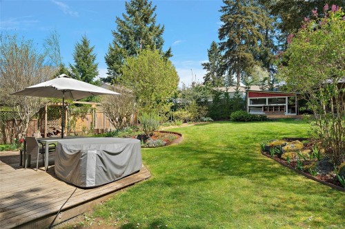 6419 Wicks Rd, Duncan, BC - Outdoor With Deck Patio Veranda With Backyard