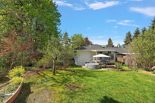 6419 Wicks Rd, Duncan, BC - Outdoor With Deck Patio Veranda