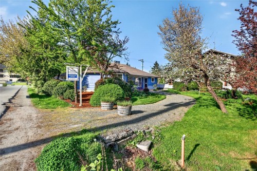 127 Rainbow Rd, Salt Spring, BC 