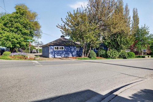 127 Rainbow Rd, Salt Spring, BC 
