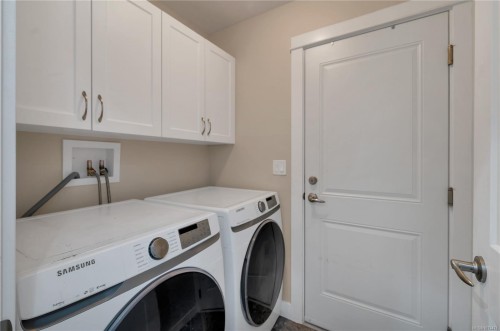 3965 Leeming Rd, Campbell River, BC 