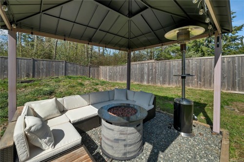 3965 Leeming Rd, Campbell River, BC 