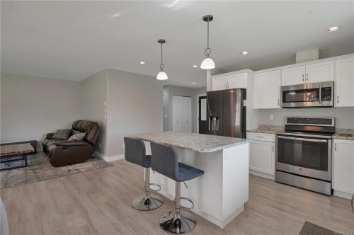 3965 Leeming Rd, Campbell River, BC 