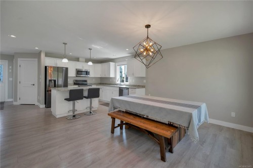 3965 Leeming Rd, Campbell River, BC 