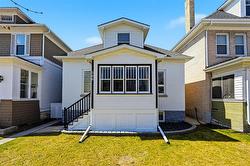 506 Newman ST  Winnipeg, MB R3G 2V5