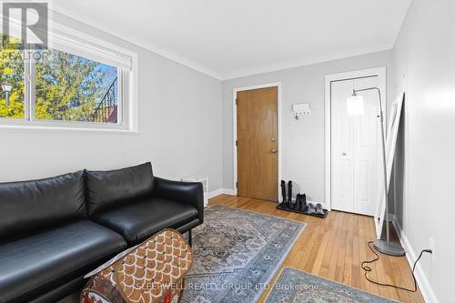 473 Vernon Avenue, Ottawa, ON - Indoor Photo Showing Living Room