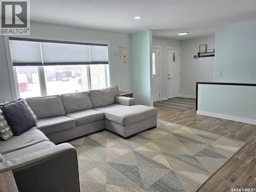 12 Scott Bay, Muenster, SK - Indoor Photo Showing Living Room