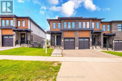 917 ROBERT FERRIE DRIVE  Kitchener, ON N2R 0P2