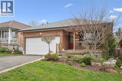 576 THORNDALE Drive  Waterloo, ON N2T 2P9