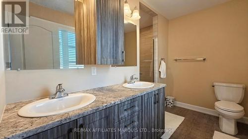 369 Belfort Crescent, Cornwall, ON - Indoor Photo Showing Bathroom