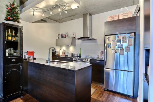 Cuisine - 229-111 Ch. De La Pointe-Nord, Montréal (Verdun/Île-Des-Soeurs), QC - Indoor Photo Showing Kitchen With Upgraded Kitchen