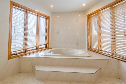 Master Bathroom - 9105 Crois. Rimouski, Brossard, QC - Indoor Photo Showing Bathroom