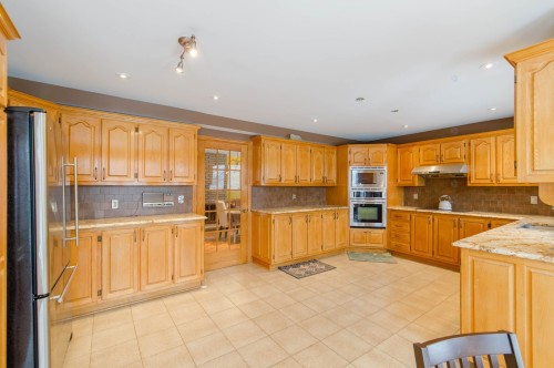 Kitchen - 9105 Crois. Rimouski, Brossard, QC - Indoor Photo Showing Kitchen