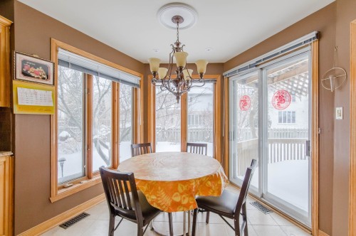 Dinette - 9105 Crois. Rimouski, Brossard, QC - Indoor Photo Showing Dining Room