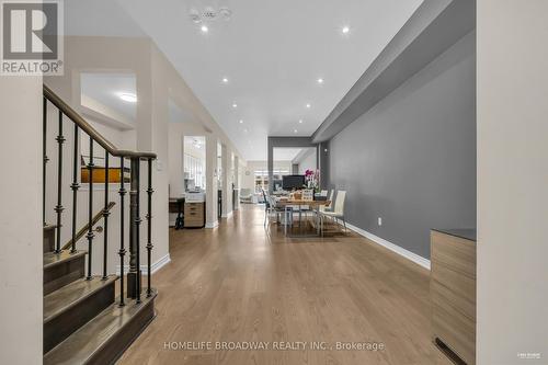 28 Paper Mills Crescent, Richmond Hill, ON - Indoor Photo Showing Other Room
