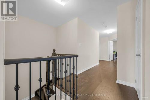 28 Paper Mills Crescent, Richmond Hill, ON - Indoor Photo Showing Other Room