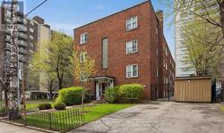 305 - 60 ROBINSON STREET  Hamilton (Durand), ON L8P 1Y9
