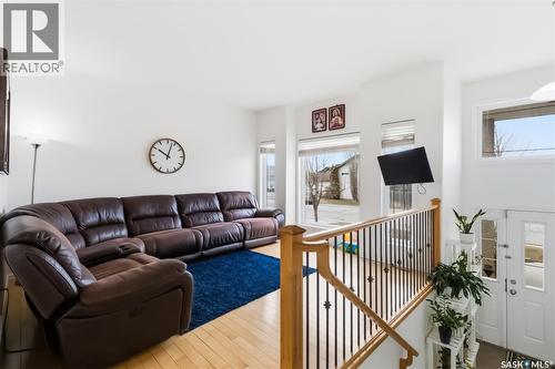 206 Brooklyn Crescent, Warman, SK - Indoor Photo Showing Living Room