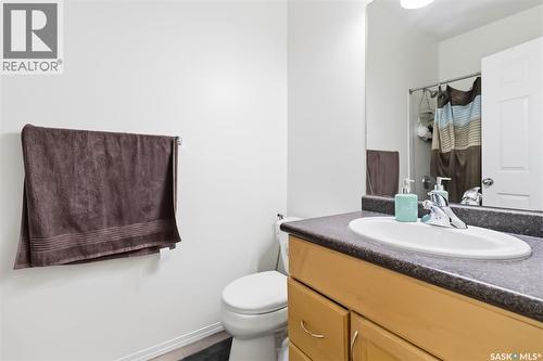 206 Brooklyn Crescent, Warman, SK - Indoor Photo Showing Bathroom