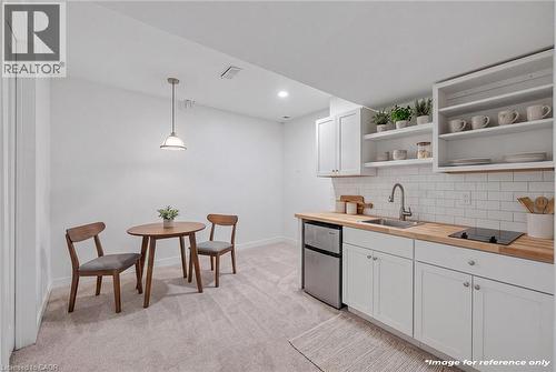312 Faraday Court, Waterloo, ON - Indoor Photo Showing Kitchen