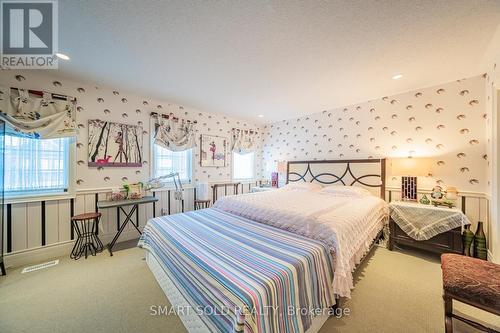 33 Earnshaw Drive, Markham, ON - Indoor Photo Showing Bedroom