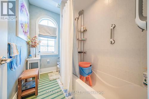 33 Earnshaw Drive, Markham, ON - Indoor Photo Showing Bathroom