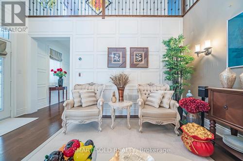 33 Earnshaw Drive, Markham, ON - Indoor Photo Showing Living Room