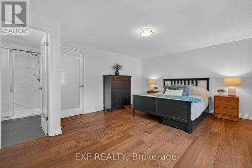 312 Faraday Court, Waterloo, ON - Indoor Photo Showing Bedroom