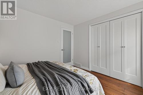 312 Faraday Court, Waterloo, ON - Indoor Photo Showing Bedroom