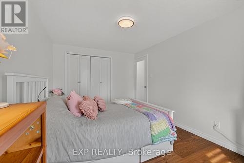 312 Faraday Court, Waterloo, ON - Indoor Photo Showing Bedroom