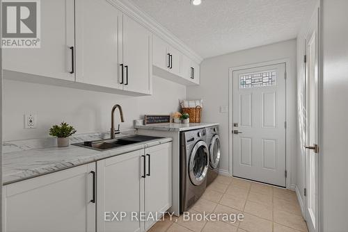 312 Faraday Court, Waterloo, ON - Indoor Photo Showing Laundry Room