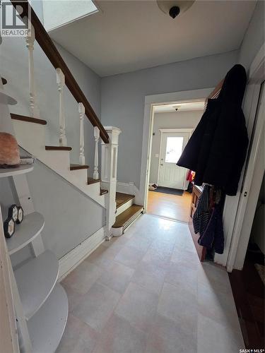 905 2Nd Street, Estevan, SK - Indoor