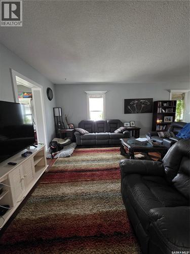 905 2Nd Street, Estevan, SK - Indoor Photo Showing Other Room