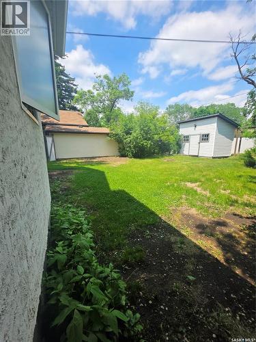 905 2Nd Street, Estevan, SK 