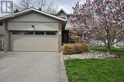 38 SIR BRANDILES PLACE  Markham, ON L3P 2Z5